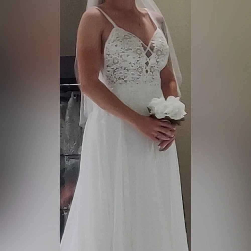 Rebecca Ingram Wedding Dress - Size 6 - Newly Dry Cleaned
